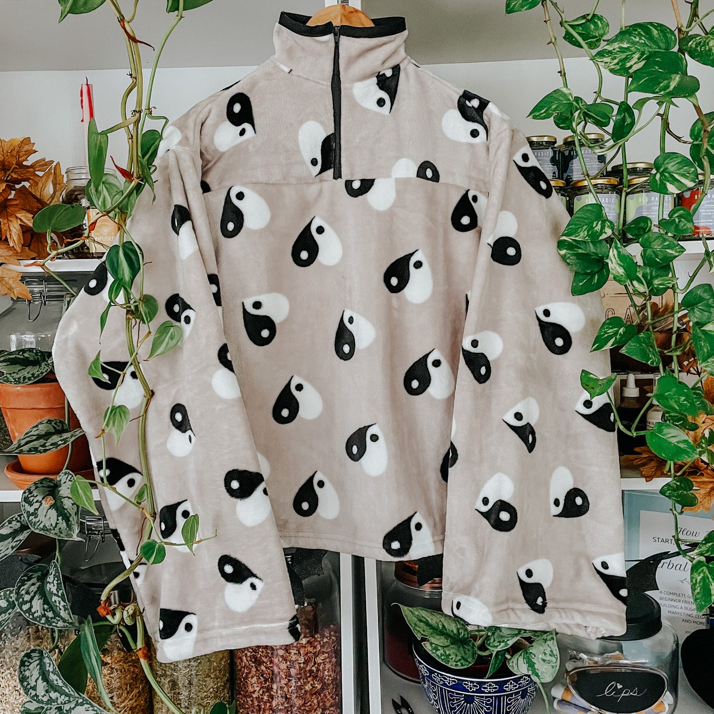 Blanket Jacket: Retro High Collar with Zipper - Ying Yang Pullover